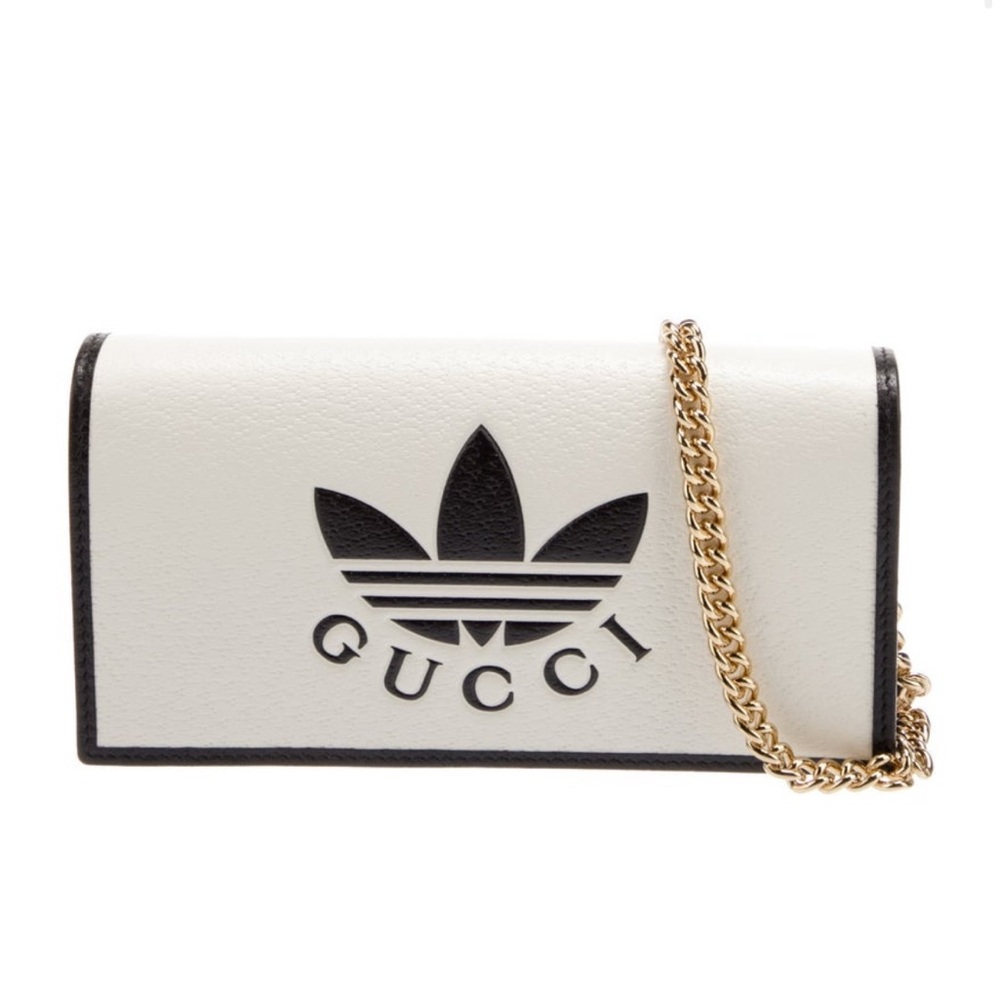 GUCCI X ADIDAS WALLET ON CHAIN STRAP IN WHITE LEATHER WITH BLACK LEATHER TRIM